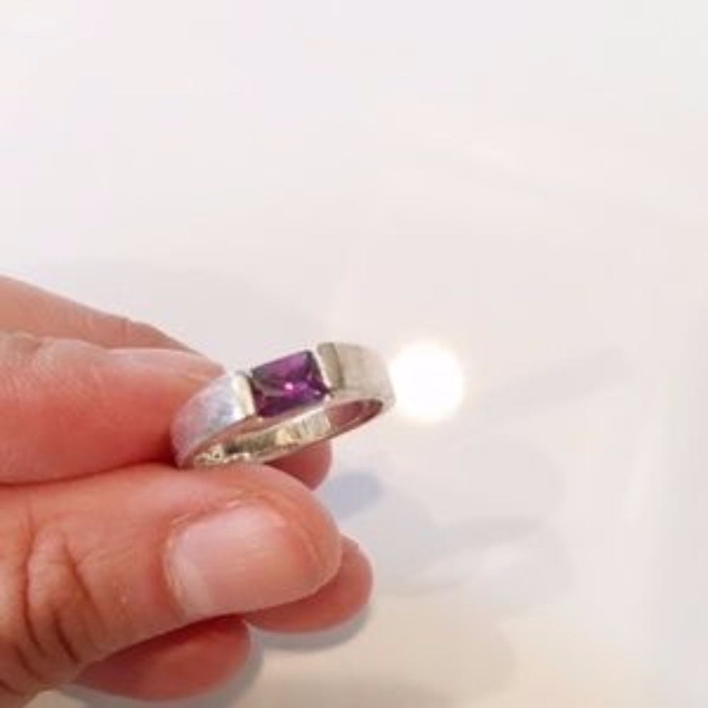 7/1  STERLING SILVER RING